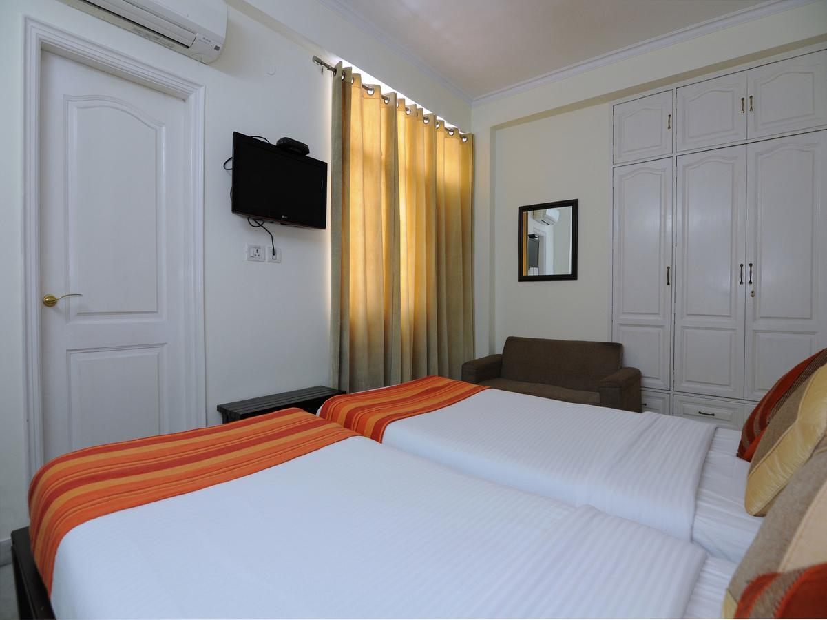 Mehra Residency At The Airport Hotel New Delhi Exterior photo