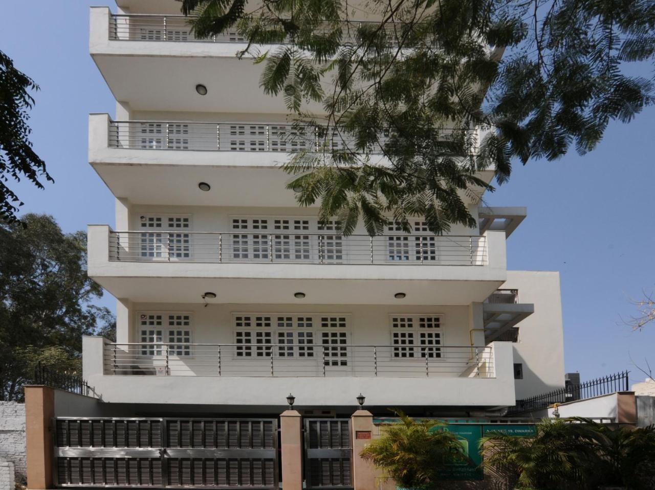 Mehra Residency At The Airport Hotel New Delhi Exterior photo