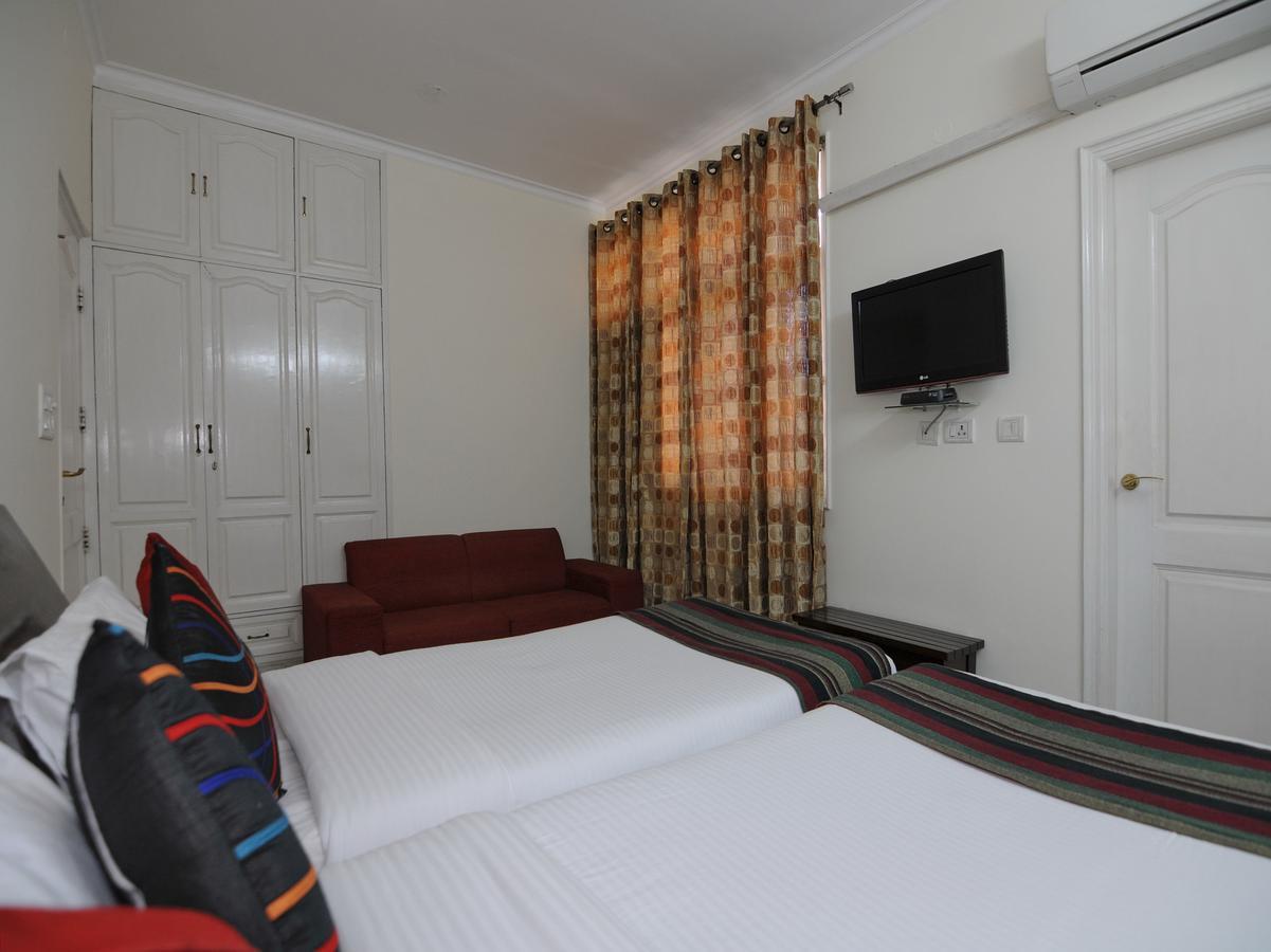 Mehra Residency At The Airport Hotel New Delhi Exterior photo