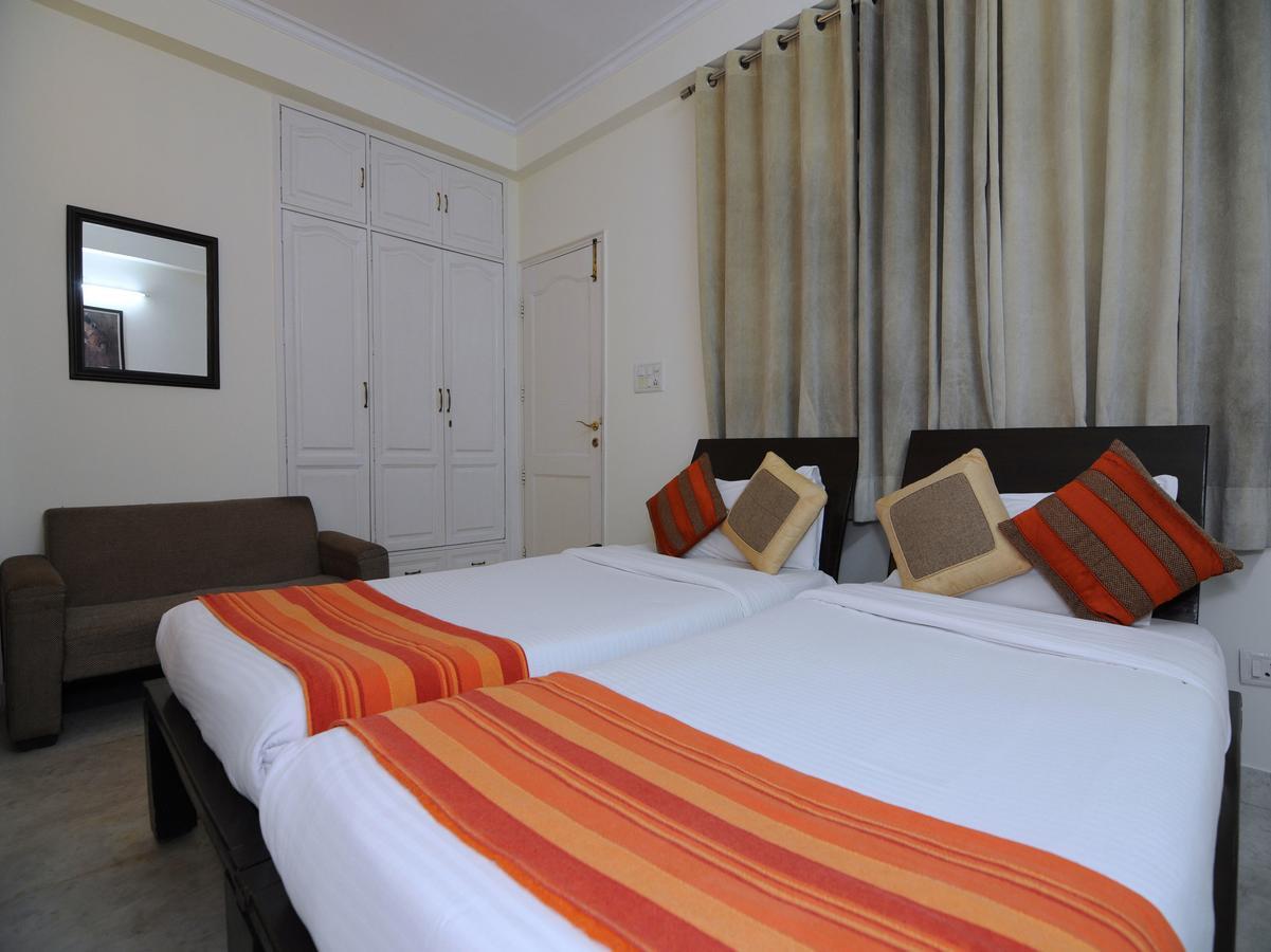 Mehra Residency At The Airport Hotel New Delhi Exterior photo
